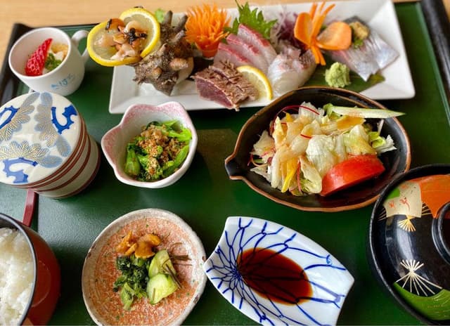 御食事処 きはち 喜八荘 - サブ画像2