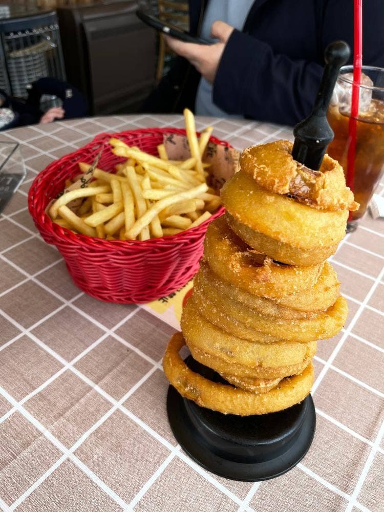 HAPPY KITCHEN 金の鹿