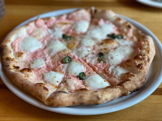 赤い窯のピザ屋さん La Luna Verde - サブ画像3