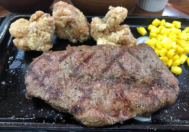 いただきステーキ メガドンキホーテ福岡福重店 - サブ画像1