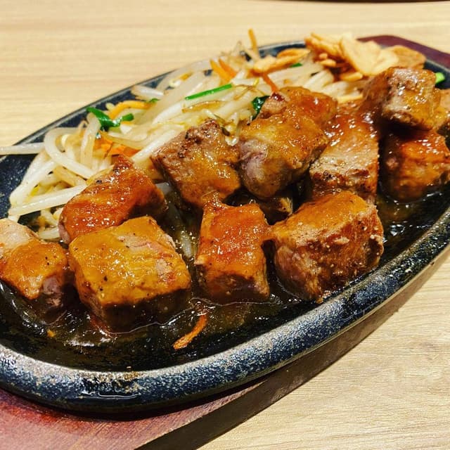 鉄板焼 博多 天神ホルモン ホワイティうめだ 泉の広場店 - サブ画像3