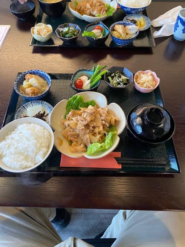 おばんざいカフェ花唄