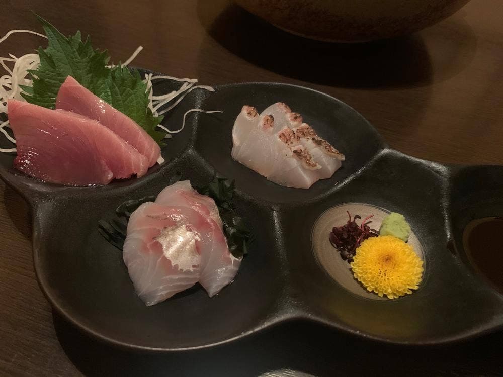 六白屋