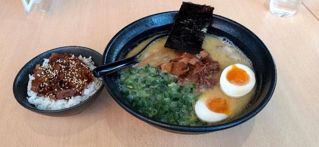 久留米らーめん よかろうもん 台原メガドンキホーテ店 - サブ画像2