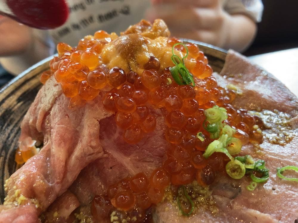 吉祥寺 肉ドレス 海鮮丼 渋谷道玄坂店