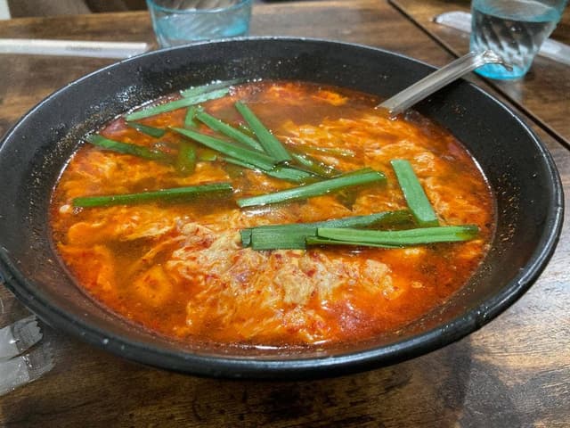 辛麺kitchen 彩 山西店 - サブ画像2