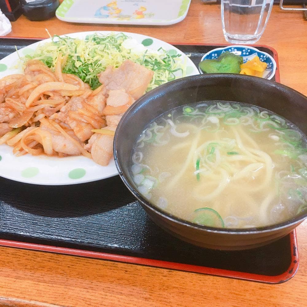 沖縄そば屋