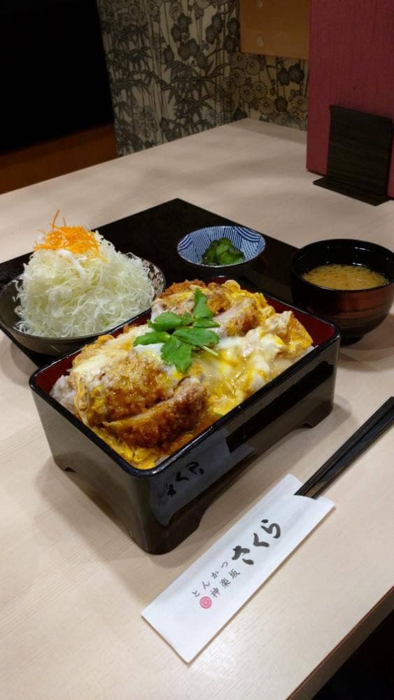 とんかつ神楽坂さくら 長束店