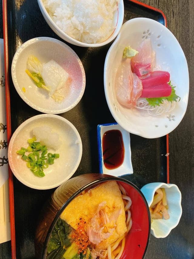鮮彩味処 牛若丸 - サブ画像1