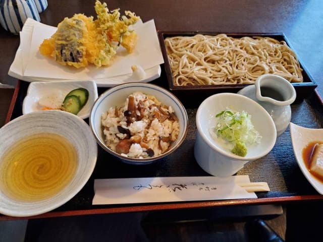 手打ちそば 花ごろも - サブ画像1