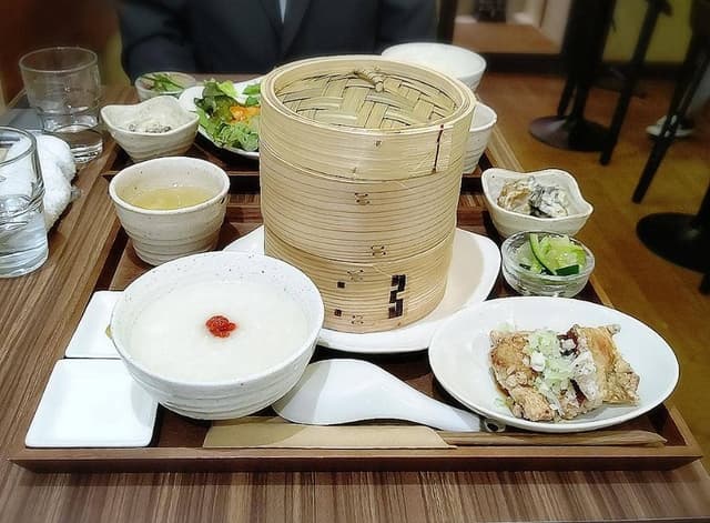 飲茶バル チェンロン 神戸三宮 - サブ画像1