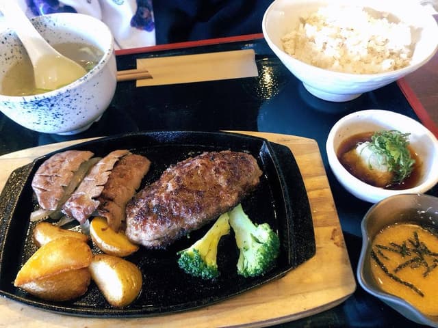 牛たん焼き 仙台辺見 逗子店 - サブ画像1