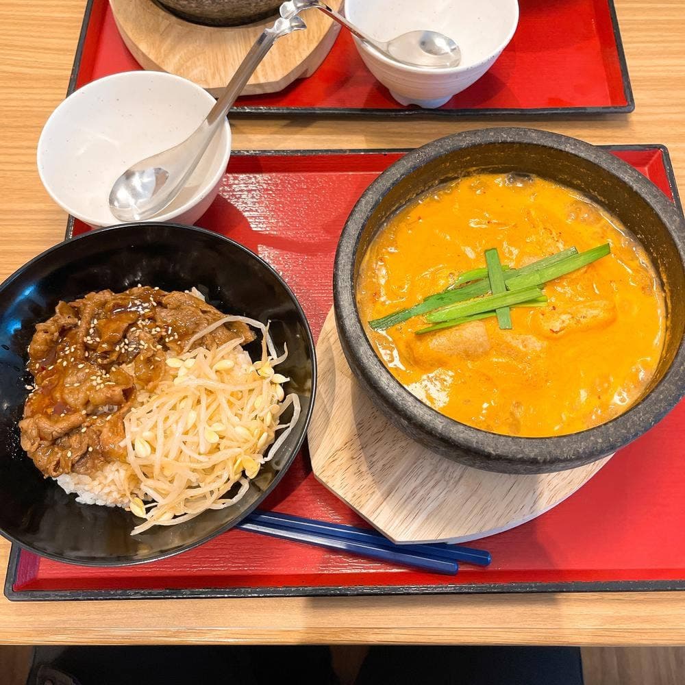 焼肉丼 スンドゥブ 石亭