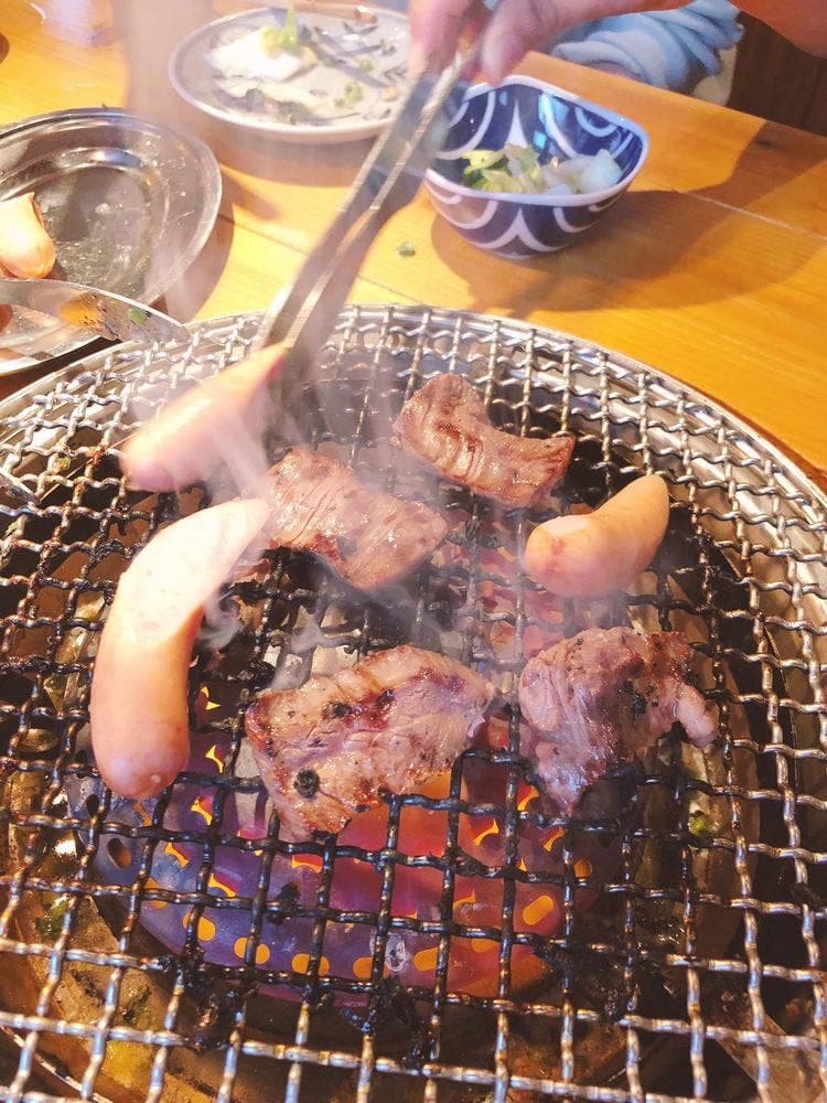 白金ホルモン まる福