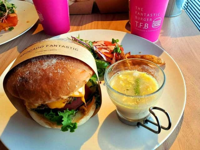 THE FANTASTIC BURGER - サブ画像3