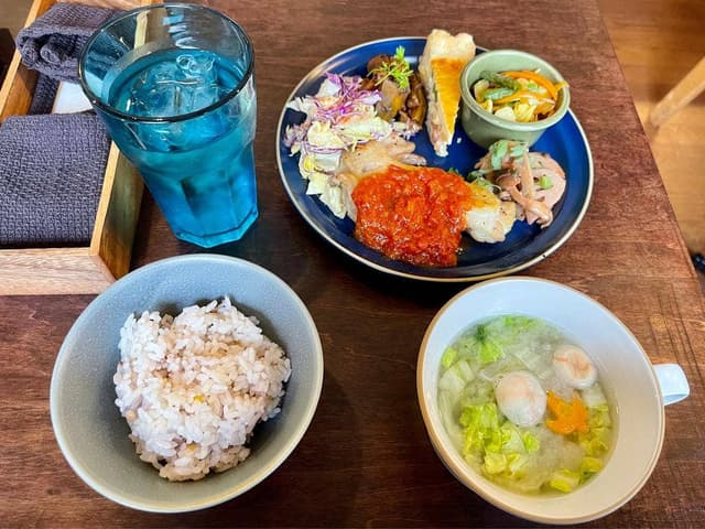 デリとカフェ BIRD'S NEST - サブ画像1