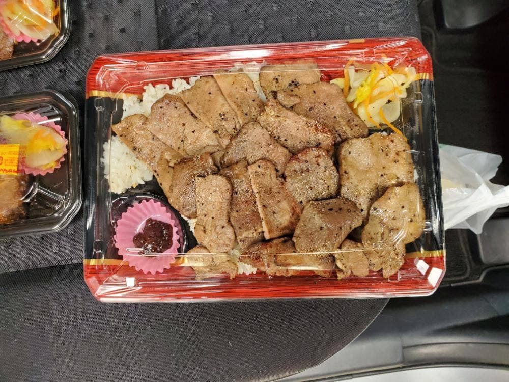 陣中 牛タンスタンド 泉店