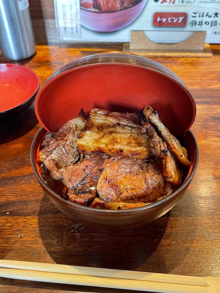 十勝帯広豚丼と博多串焼きのお店 1/8ピース