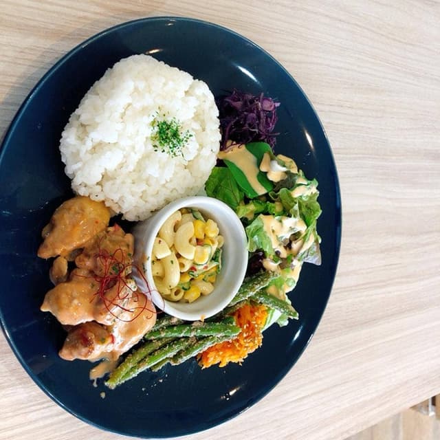 flower natural food cafe - サブ画像1
