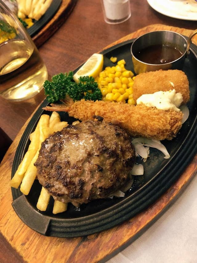 ロイヤルホスト 衣笠インター店 - サブ画像3