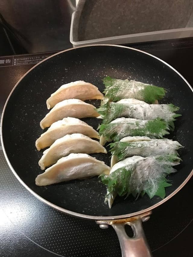 餃子 立山 靭本町店 - サブ画像1