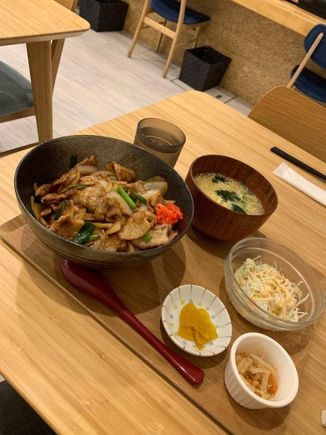 昼は丼ぶり・夜は海鮮居酒屋 しみず - サブ画像2
