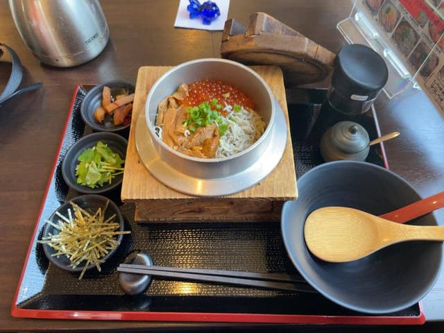 鎌倉釜飯かまかま 市場前店 - サブ画像2