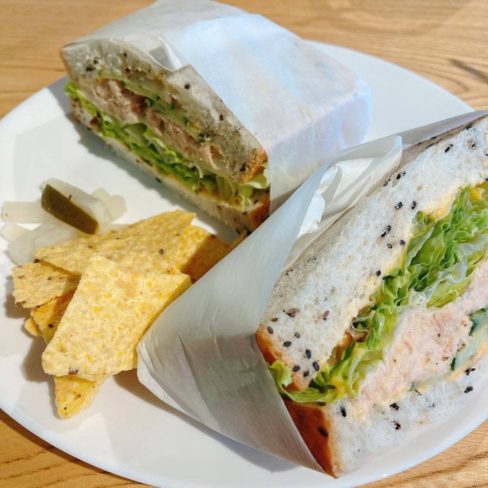 River&Green Cafe