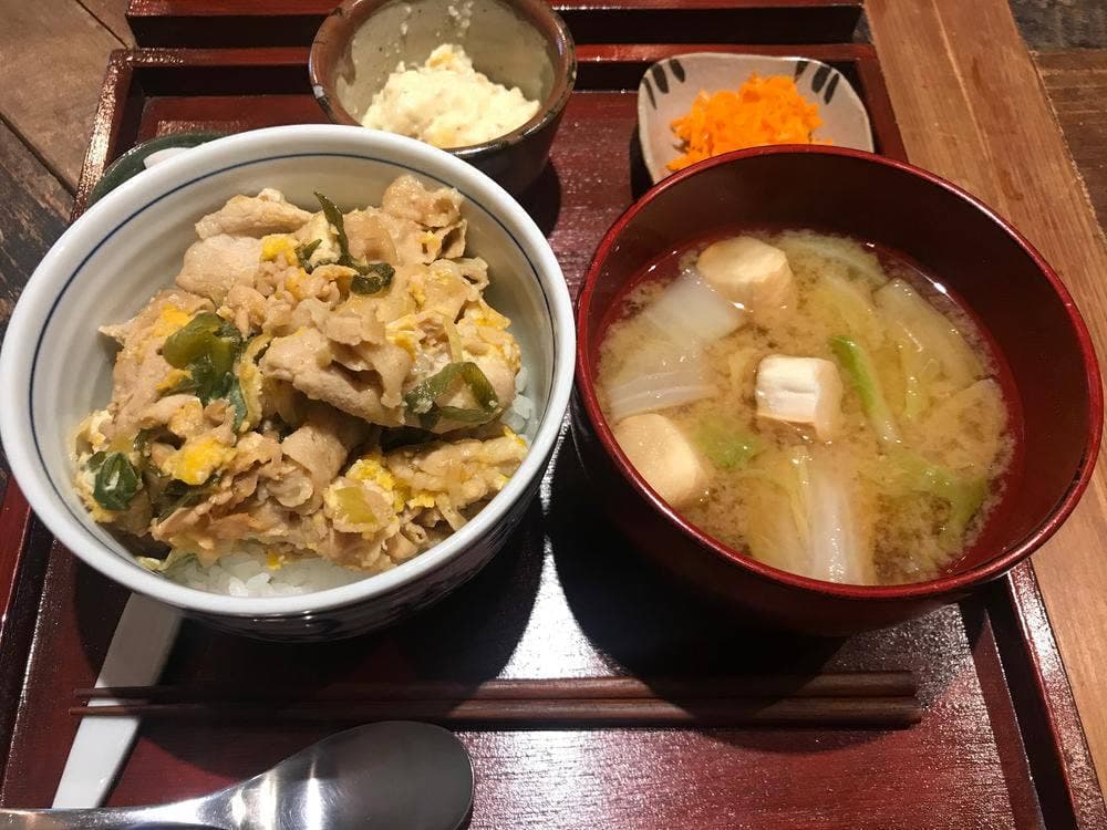 発酵するカフェ 麹中