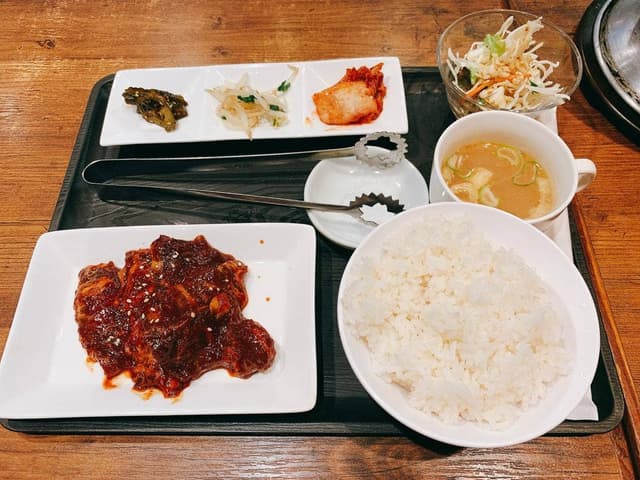 本格炭火焼肉・ホルモン 徳ちゃん 恵比寿本店 - サブ画像1