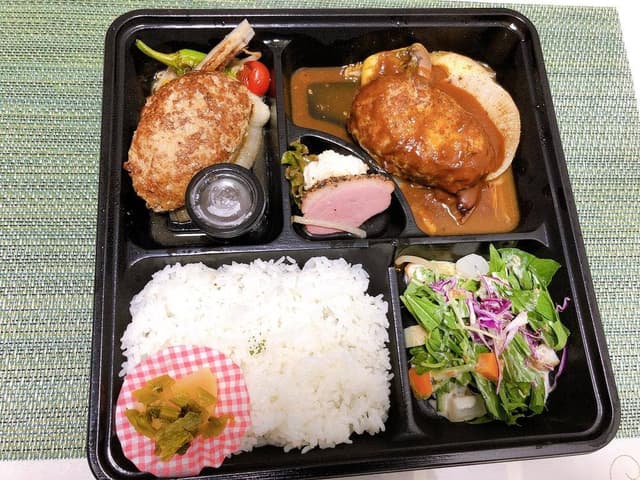 絶品ハンバーグとチーズフォンデュ となりのグリル - サブ画像1