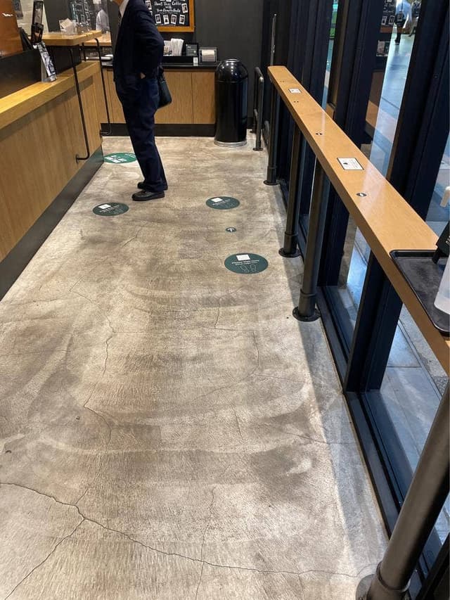 スターバックス コーヒー JR新橋駅汐留改札内店 - サブ画像2