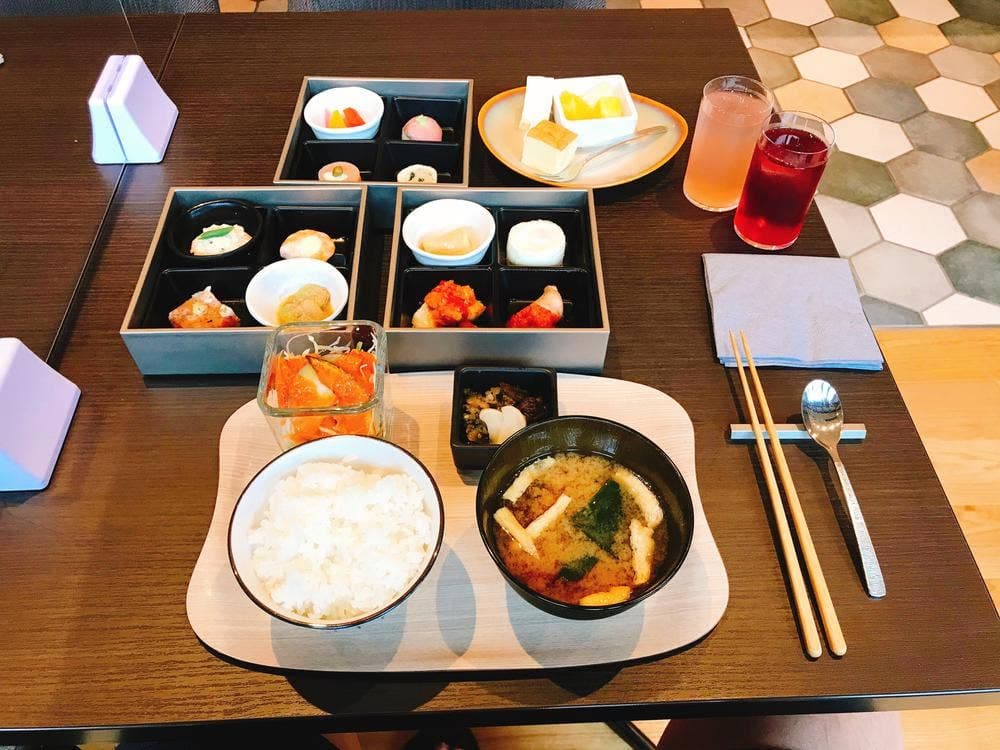 Dining & Lounge KOTONA