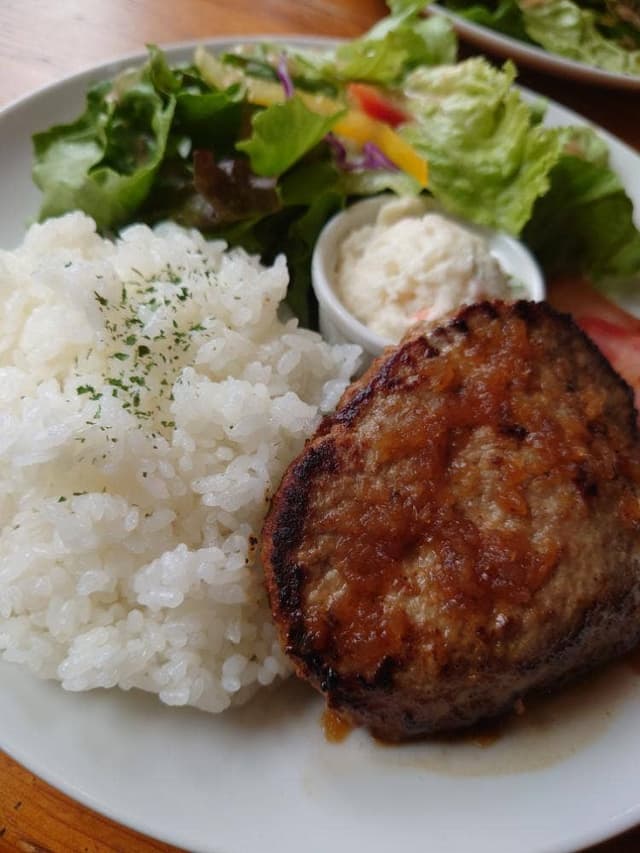 エムズカフェ - サブ画像1