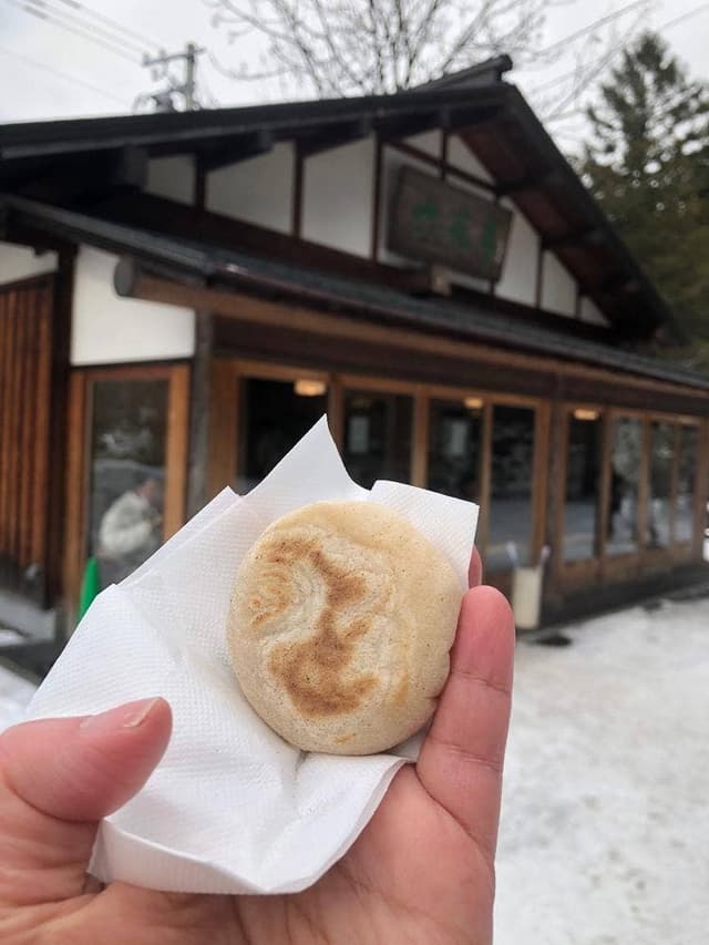 六花亭 神宮茶屋店 - サブ画像3