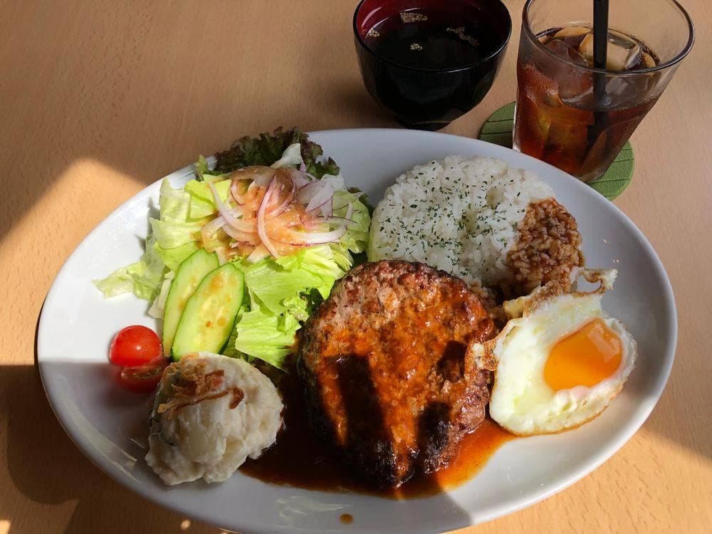 カフェ マカイ