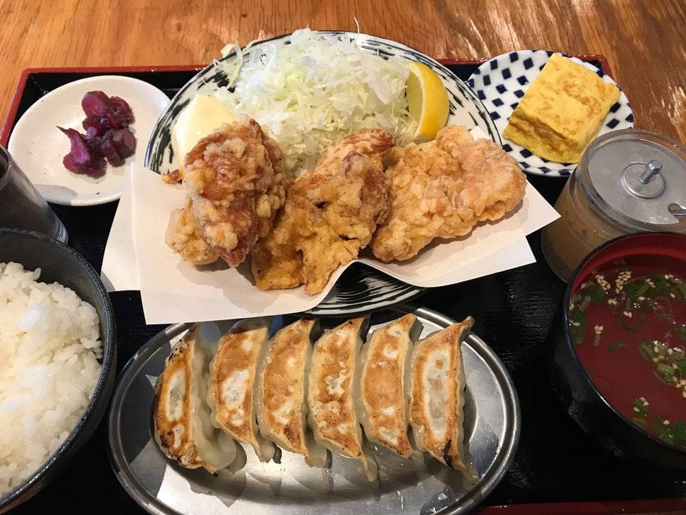 唐揚げが美味しい餃子屋ただし 三宮店
