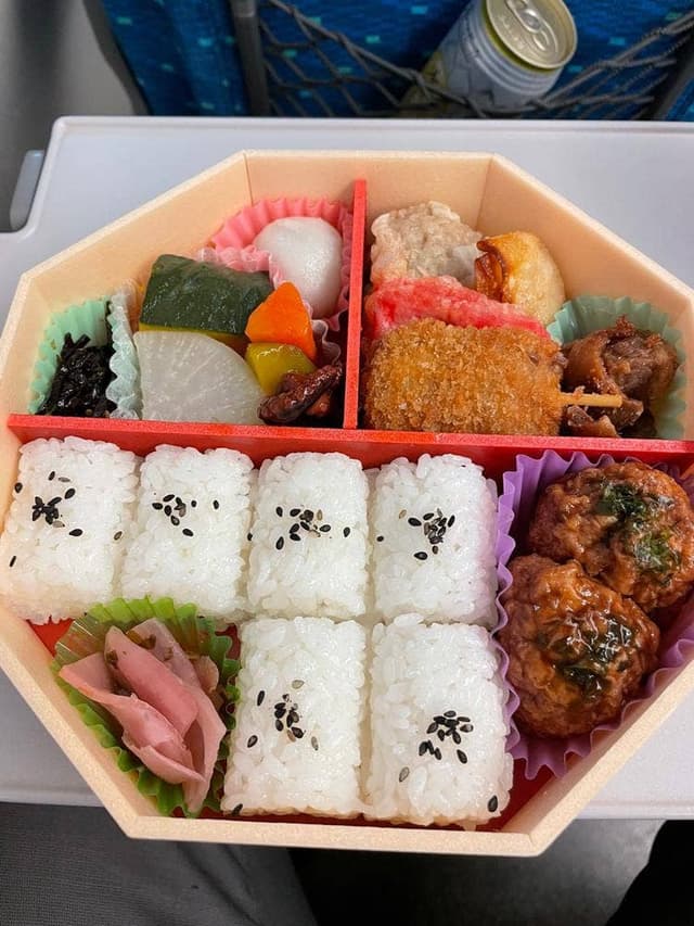 デリカステーション 新大阪コンコース中央 - サブ画像1