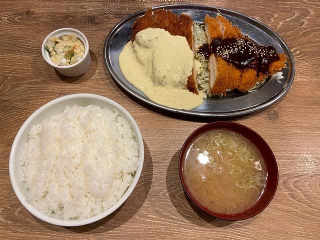 大衆焼肉ホルモン酒場 とりとん 御経塚店 - サブ画像1