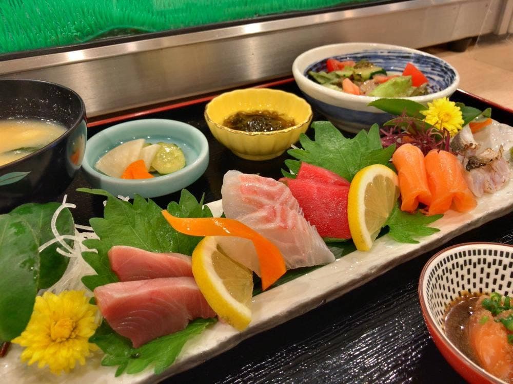 寿司居酒屋 萬屋