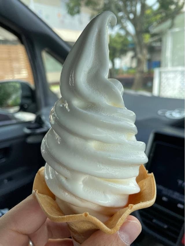 新生酪農千葉工場アイスクリームショップ - サブ画像1