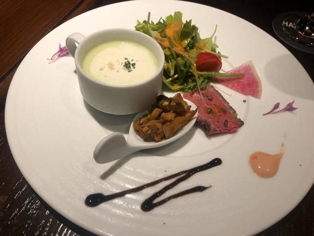 ハチカフェ - サブ画像1