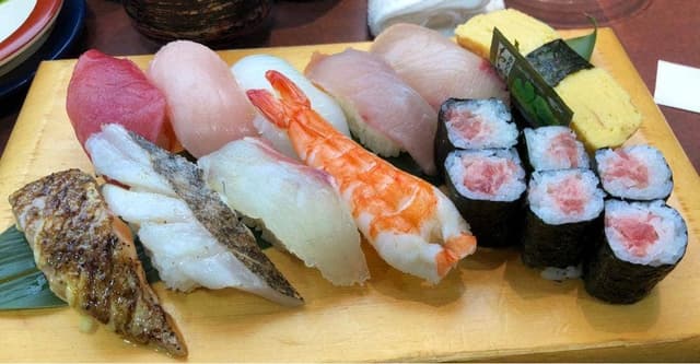 回転寿司 魚喜 アクティブG店 - サブ画像1