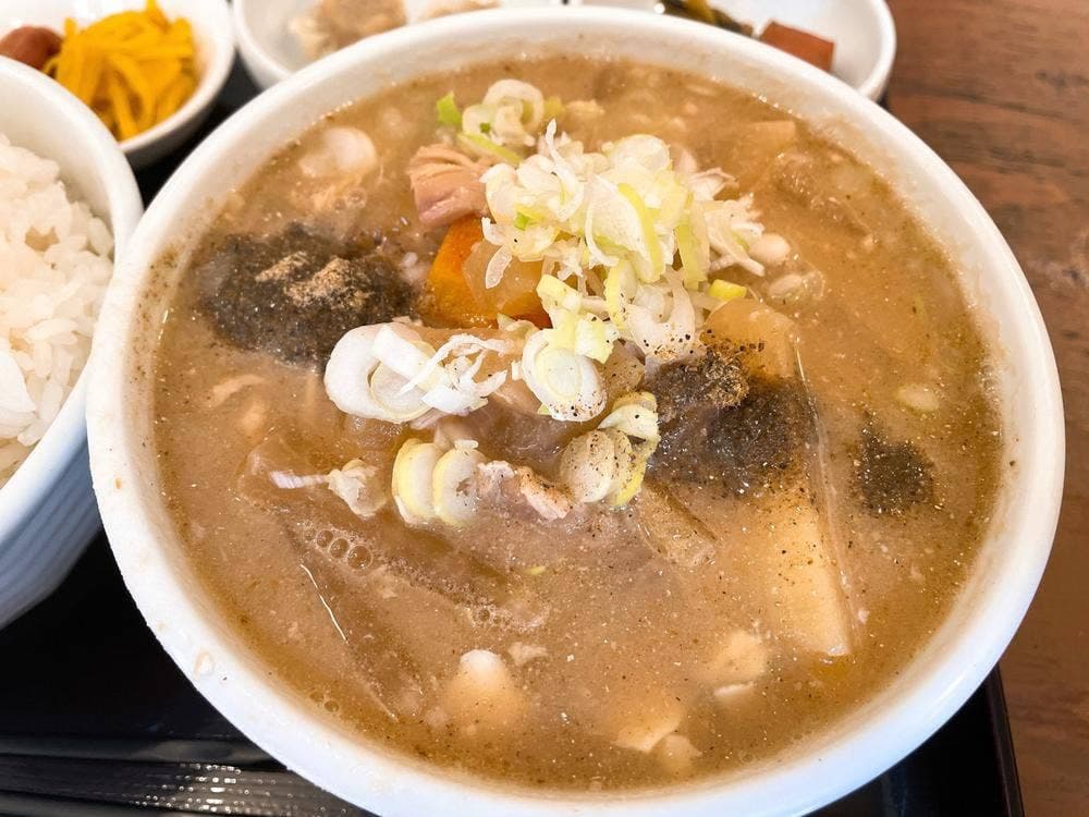吉田とん汁店