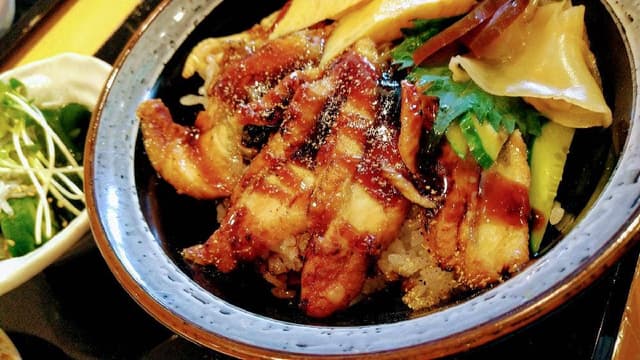 寿司とうどん 回転寿司 まんぷく 福田店 - サブ画像3