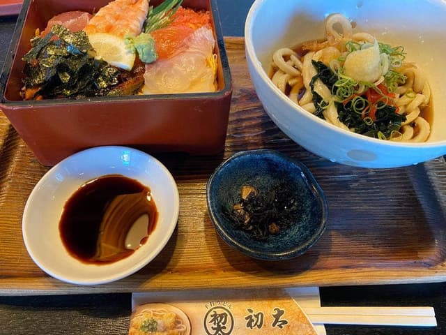 手打ちうどん 初太うどん - サブ画像1
