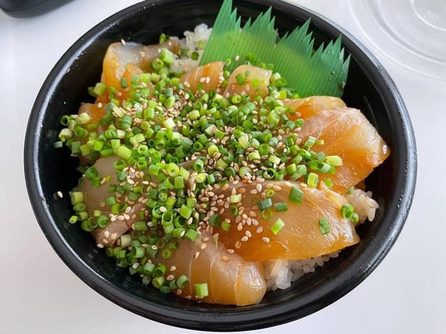 魚丼 川崎大師店 - サブ画像1