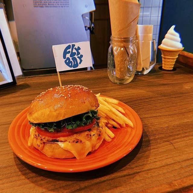 FLY BOY BURGER &COFFEE - サブ画像3