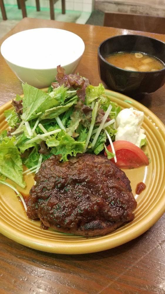 鉄板バル 和牛4番マーチン