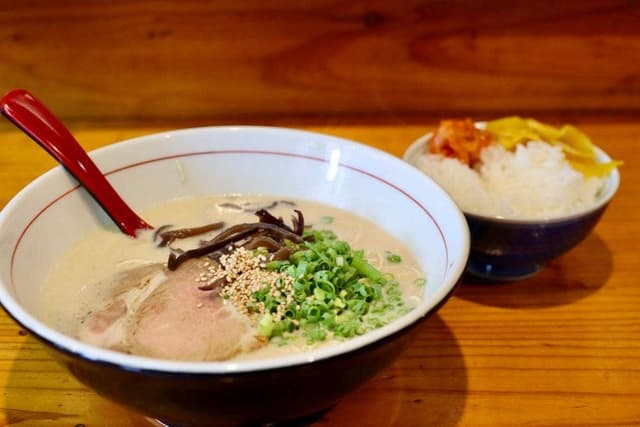 博多ラーメン 亀八 - サブ画像1